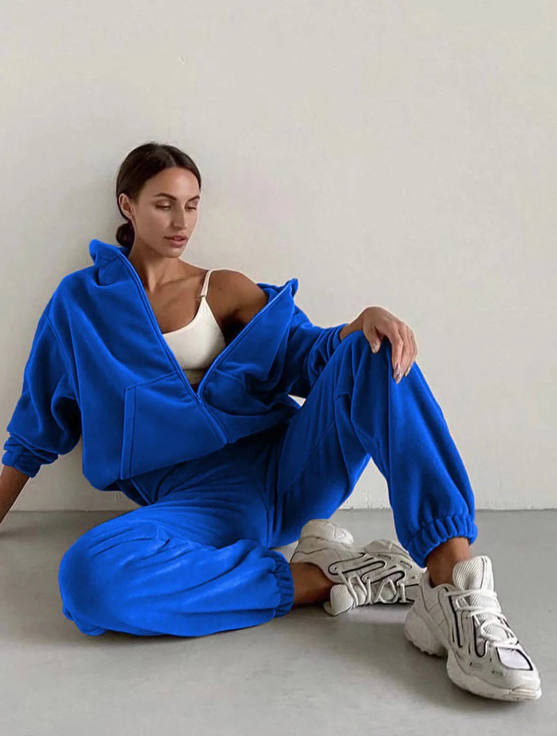 Conjunto Feminino Casual de Moletom de Lã com Capuz Duas Peças Jaqueta com Zíper e Calça Harem Roupa de Outono Inverno Moda Streetwear Agasalho