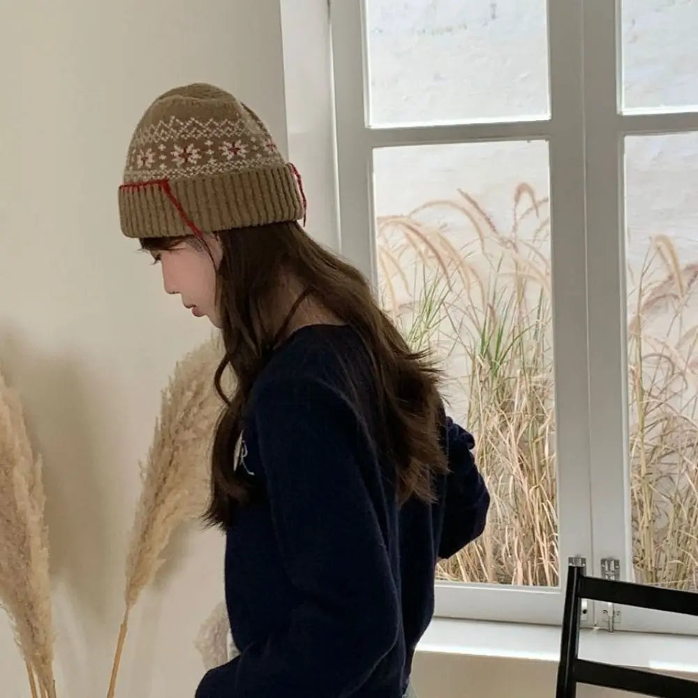 Chapéu Pulôver de Malha de Lã Casual À Prova de Frio Manter Quente Jacquard Chapéu de Lã Cor Sólida Proteção de Orelha Touca Feminina