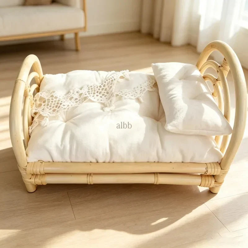 Natural Rattan Cat Bed Frame Handwoven Cat Photography Prop Wicker Pet Sofa Bed for Indoor Cats Mini Photo Shoot Bed for Kittens