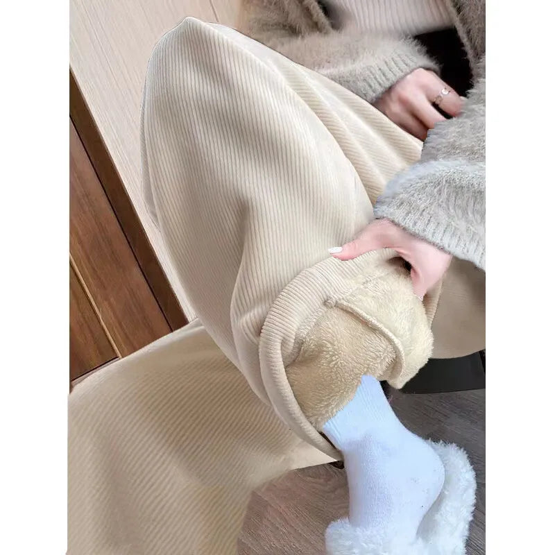 Calça Feminina Cintura Alta Perna Larga Outono Inverno Veludo Cotelê Forrada em Fleece Calça Reta Casual Chique Calça de Nove Pontas 1 - M 35-52.5kg. Calça larga de veludo de algodão europeu preta [sem veludo]