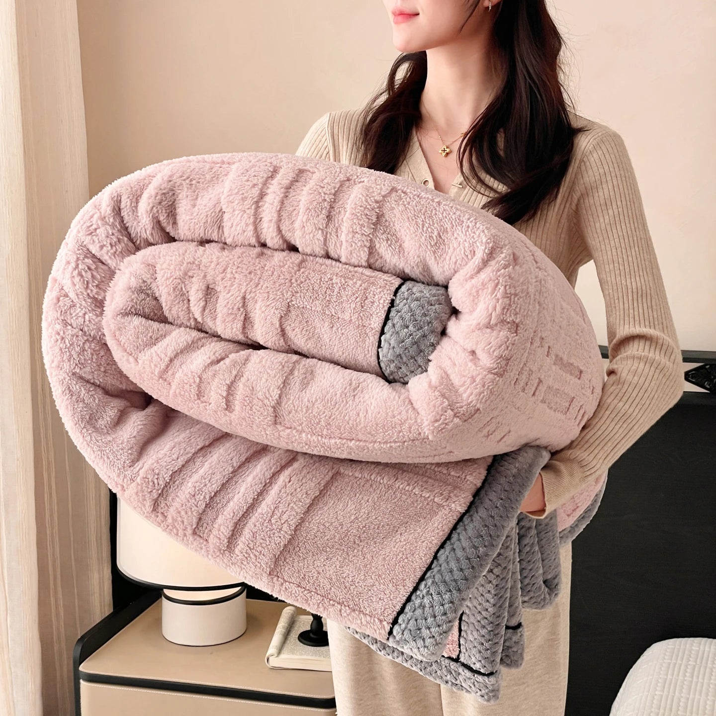 1pc Multifunctional Coral Fleece Blanket Soft Plush Warm Comfortable Bed Blanket All-Season Office Nap Throw Blankets for Sofa