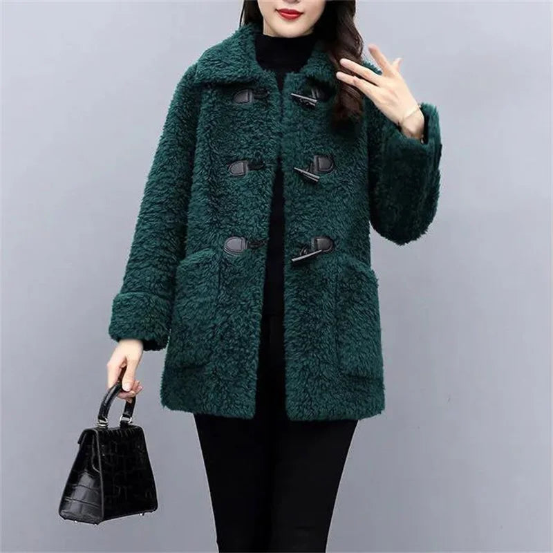 Casaco Feminino de Inverno de Lã de Cordeiro Imitada Grossa de Caxemira para Mulheres de Meia-Idade e Idosas Casaco Feminino de Lã de Grão de Comprimento Médio