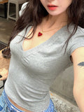 Blusa feminina casual com decote em V, manga curta, camiseta preta de verão justa e sexy, blusa básica sólida, moderna, streetwear - cinza XL