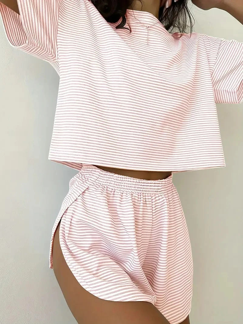 Conjunto Liso De Lounge Disponível Em Várias Cores Roupa Que Deixa A Barriga À Mostra Top De Manga Curta E Gola Redonda E Shorts Caimento Feminino Lounge