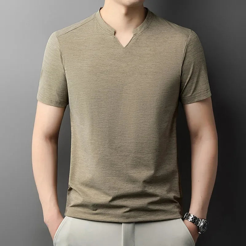 Camiseta Masculina Coreana de Manga Curta Gola V Cor Sólida Casual Fashion Confortável Verão Versátil Top Liso