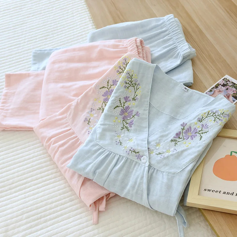 Pijama Feminino Gaze Algodão Roupa de Descanso Primavera Verão Decote V Sensual Bordado Estampado Calça Terno de Pijama