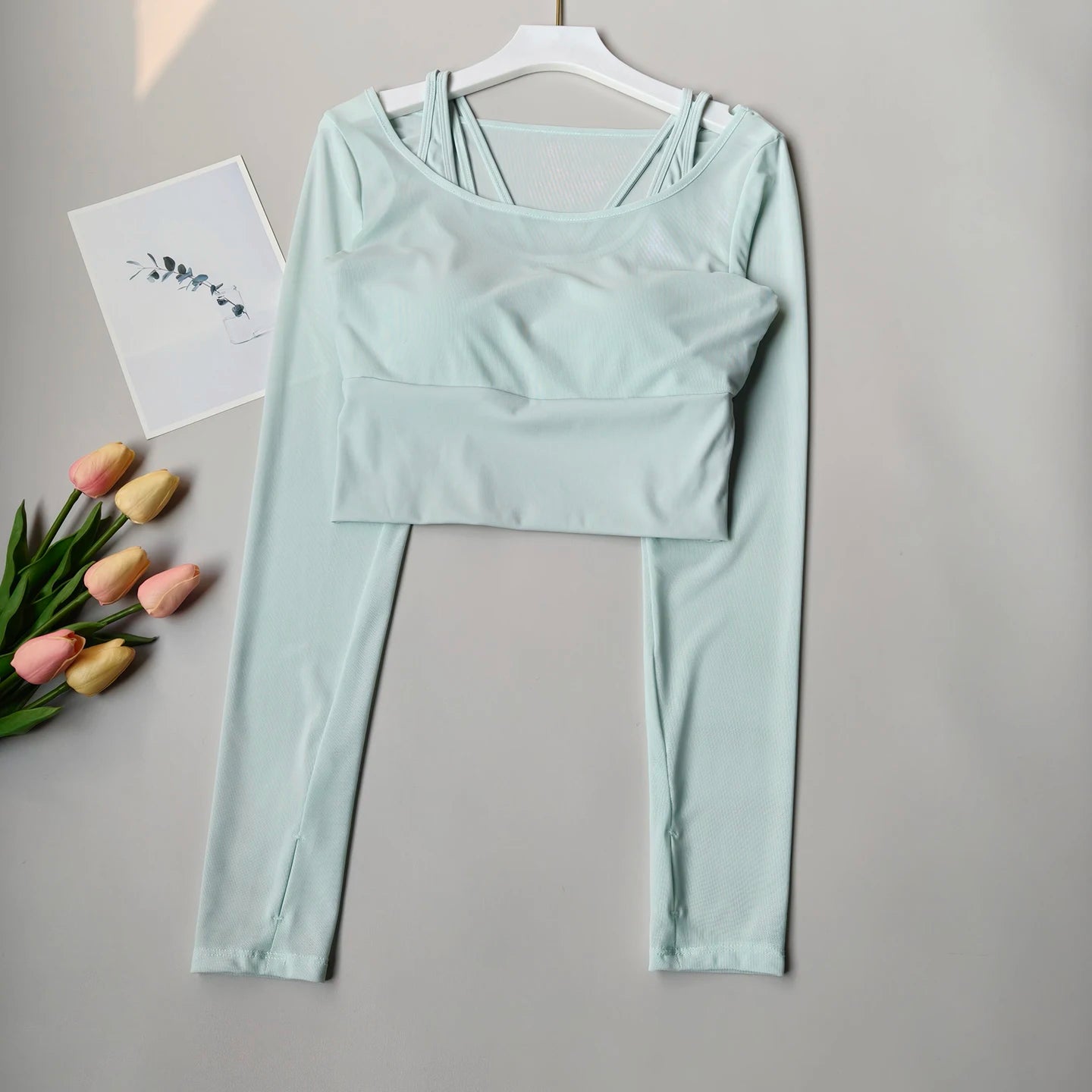 Top Cropped Manga Longa Feminino — Estilo e Performance no Treino