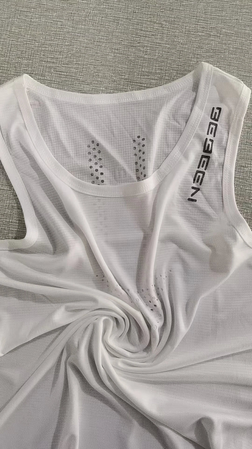 Regata Masculina de Malha Respirável Secagem Rápida Esportiva Ao Ar Livre Sem Mangas Top Leve Slim Fit Regata Masculina Moda Verão Novo