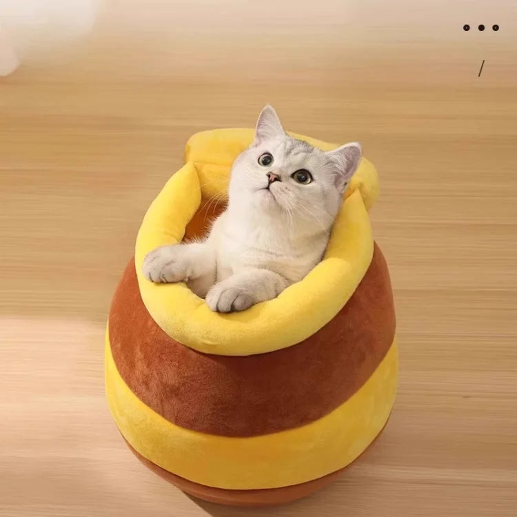 Warm Winter  Bed Half-Closed Style Winnie Honey Pot Dog Sleep Bag Cute Pet Sleeping House Indoor  Nest Comfortable Cushion