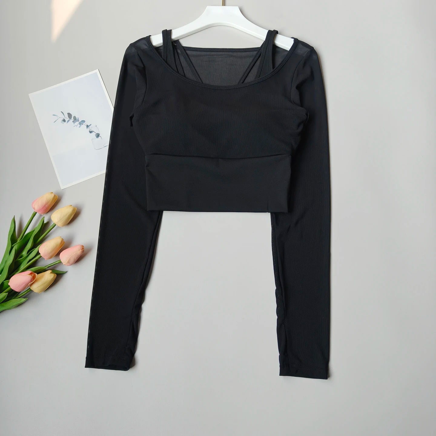 Top Cropped Manga Longa Feminino — Estilo e Performance no Treino