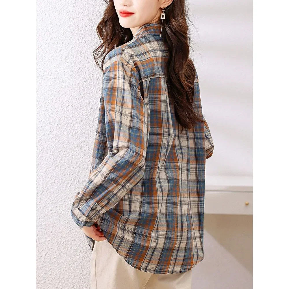 Camisa xadrez feminina primavera e outono nova moda retrô camisa de algodão puro usada com um estrangeiro