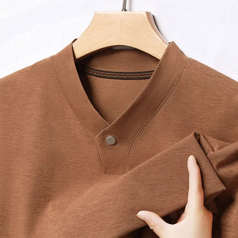 Camisa Masculina Casual e Elegante Estilo Coreano 2025, Gola V com Um Botão, Cor Sólida, Manga Curta, Camiseta Versátil de Verão