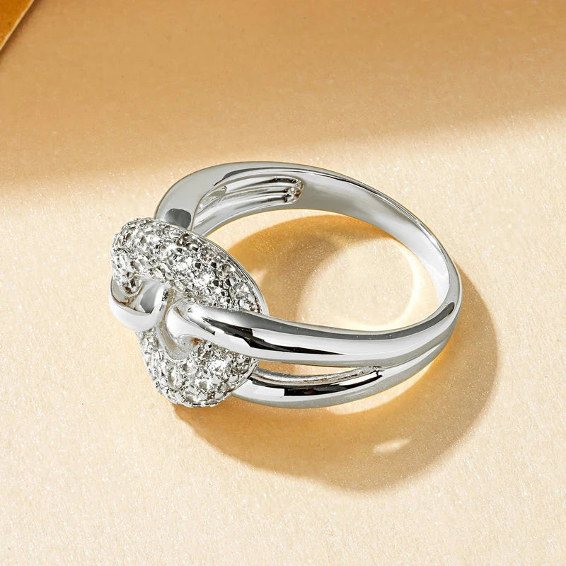 Rrjzz AAAAA CZ Diamante Simulado Anel Único Luxo Banhado a Ouro 14k Torcido Design para Mulheres Homens Joias Finas Presentes