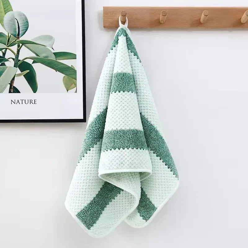 Premium Cotton Absorbent Hotel Bath Towel