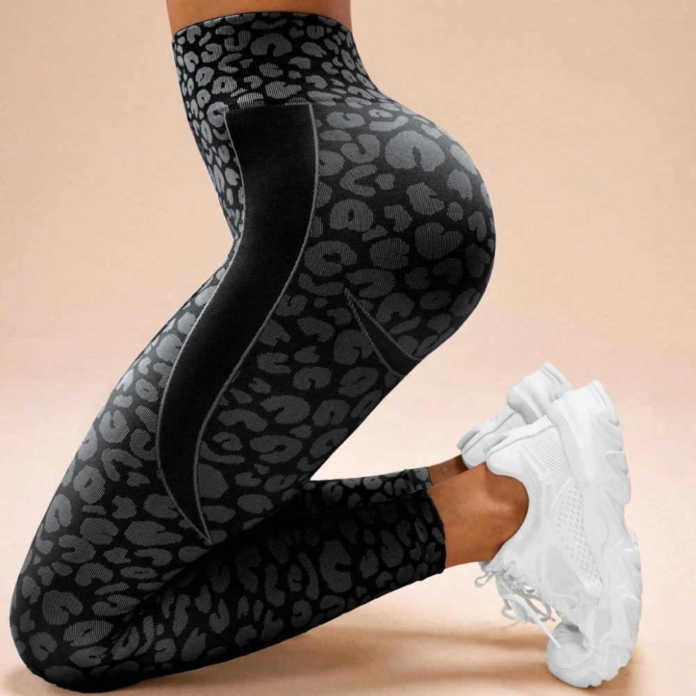 Women High Waist High Elasticity Seamless Sports Leggings With Jacquard Leopard Print Yoga Women Pants All Seasons Sports Pants