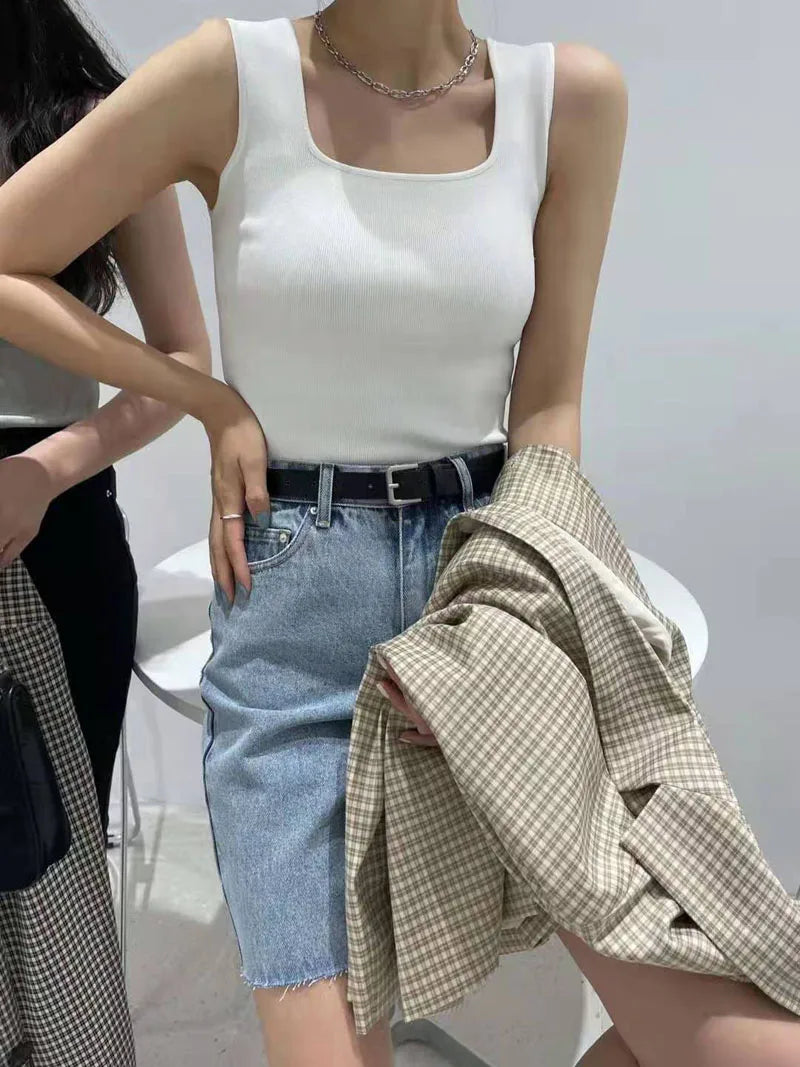 Regata de malha branca de verão com decote U de alta qualidade, chique, básica, feminina, sexy, camiseta sem mangas, top vintage, camiseta casual cropped