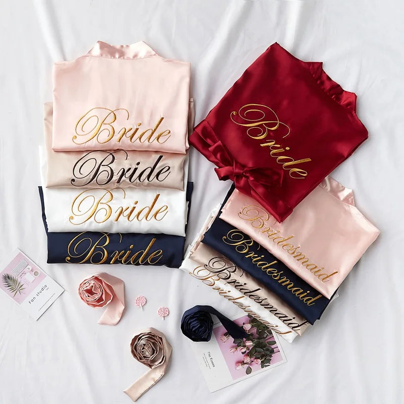 Lady Bridal Robes Bridesmaid Dresses Elegant and Sexy Women's Bathrobes Nightgowns Long Gowns for Bachelorette Loungewear