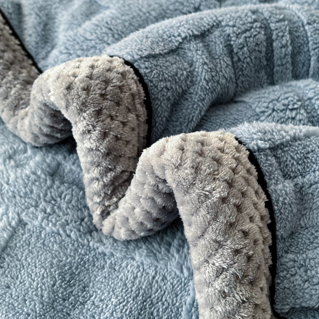 1pc Multifunctional Coral Fleece Blanket Soft Plush Warm Comfortable Bed Blanket All-Season Office Nap Throw Blankets for Sofa