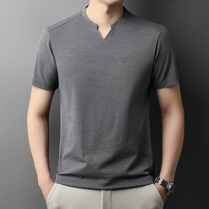 Camiseta Masculina Coreana de Manga Curta Gola V Cor Sólida Casual Fashion Confortável Verão Versátil Top Liso