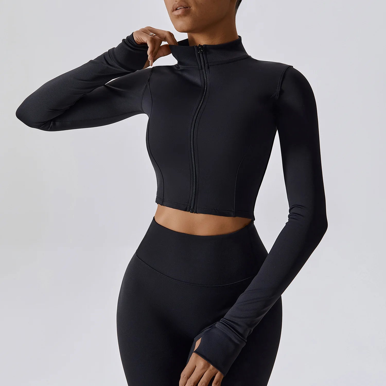 Jaqueta Cropped com Zíper Feminina — Estilo e Praticidade no Treino
