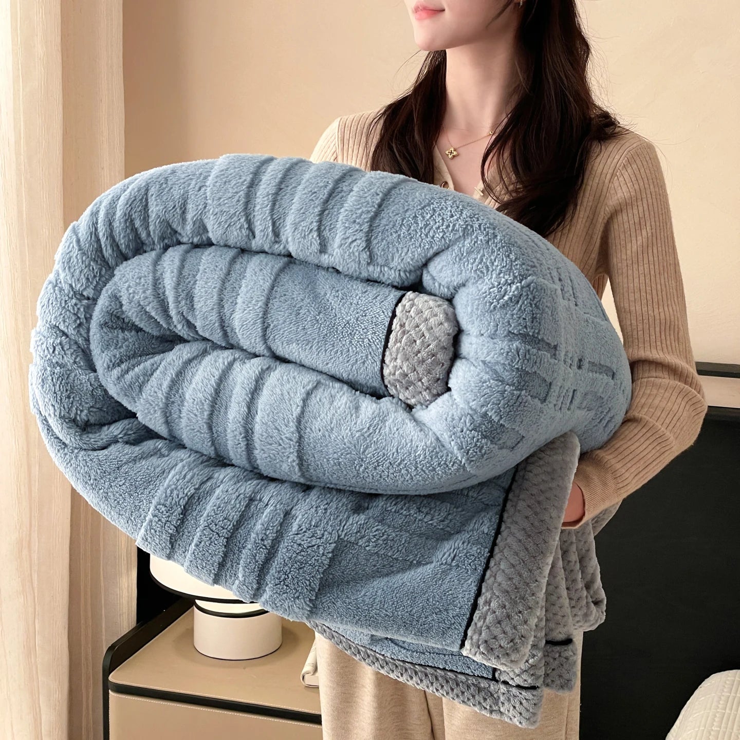 1pc Multifunctional Coral Fleece Blanket Soft Plush Warm Comfortable Bed Blanket All-Season Office Nap Throw Blankets for Sofa