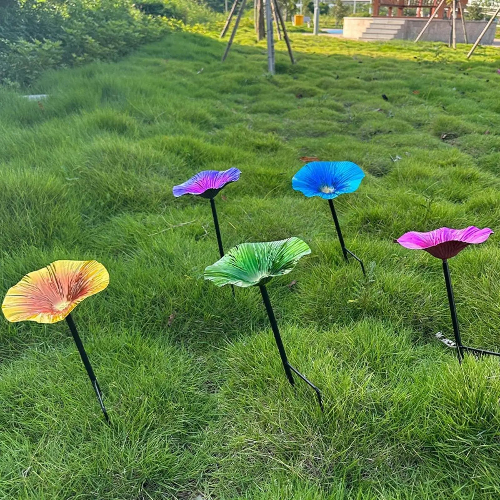 Garden Bird Bath with Detachable Pole
