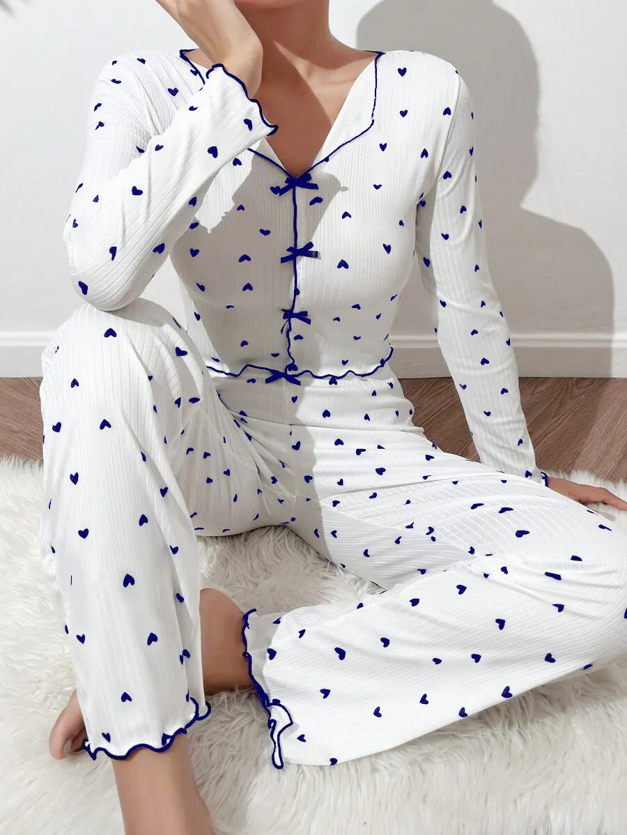 Novos Conjuntos de Loungewear Feminino Estampa de Coração Top Cami Laço Gola Manga Longa e Calças de Cintura Elástica Pijamas Primavera Verão