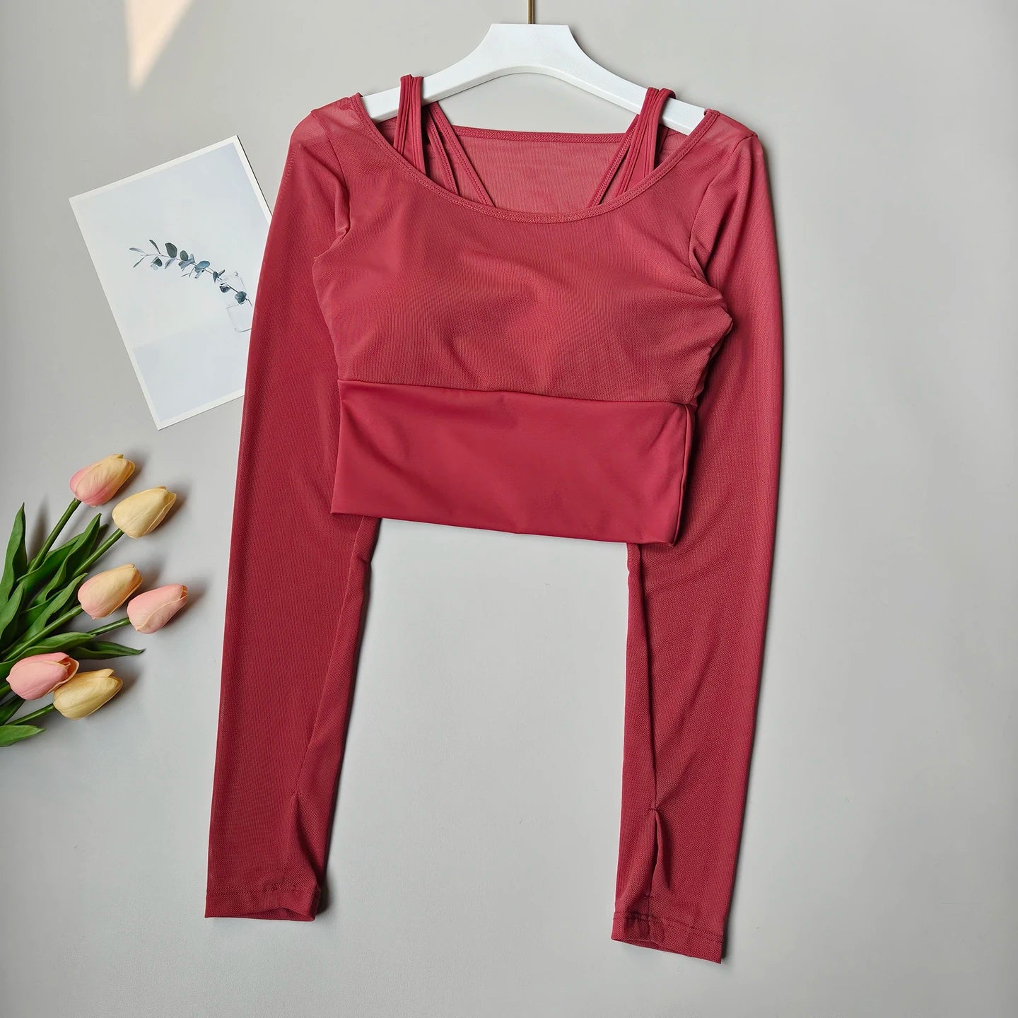 Top Cropped Manga Longa Feminino — Estilo e Performance no Treino