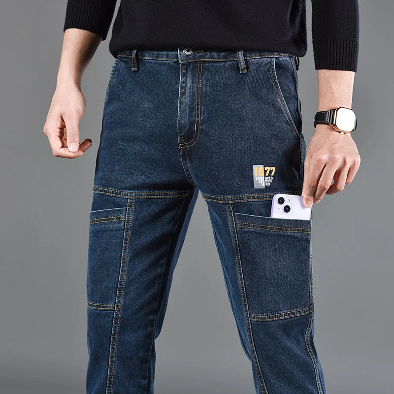 Calça Jeans Masculina Pequena Reta Estampada Seis Bolsos Casual Confortável