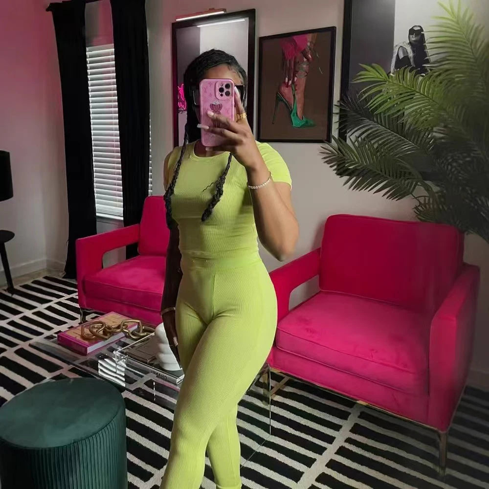 Conjuntos Femininos de Lounge Roupa Ativa 2 Peças Duas Peças Cor Sólida Algodão Canelado Gola Redonda Manga Curta Top Cropped e Legging Conjuntos de Roupa