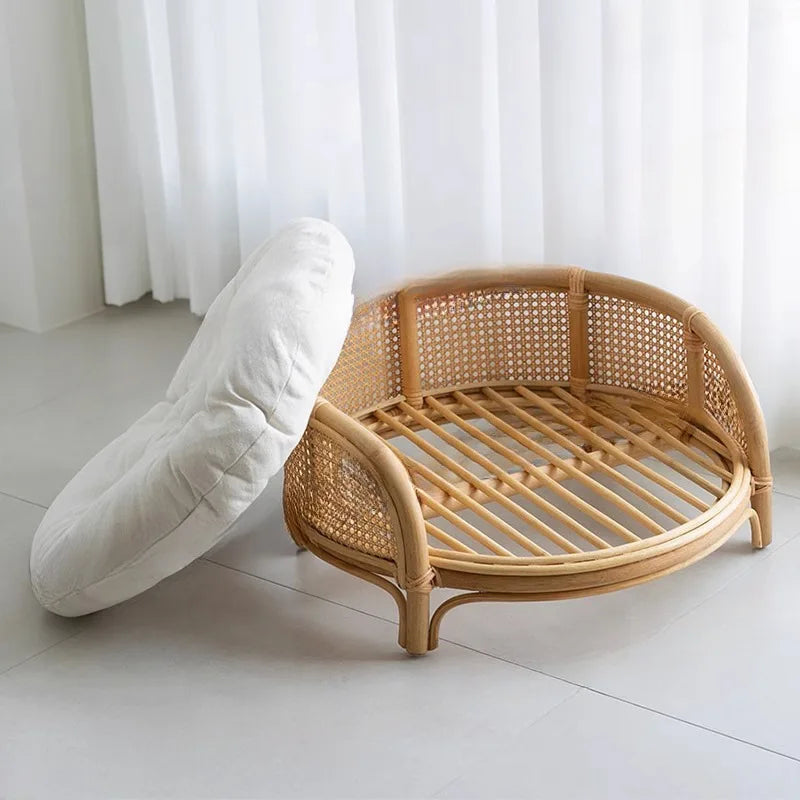Cama de Rattan Natural para Pet Estilo Boho Moderno com Almofada, Ninho Redondo Pequeno para Pet em Rattan Teddy Fresco de Verão, Acessórios de Fotografia para Camas de Fotografia