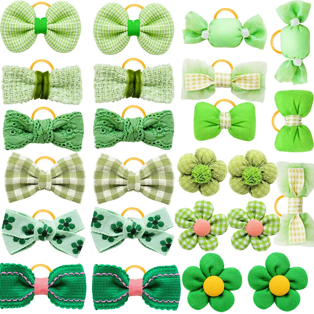 10/20 Peças Lacinhos para Filhotes com Elásticos Cor Doce Acessórios de Cabelo para Cães Feitos à Mão Acessórios de Cuidado para Cães