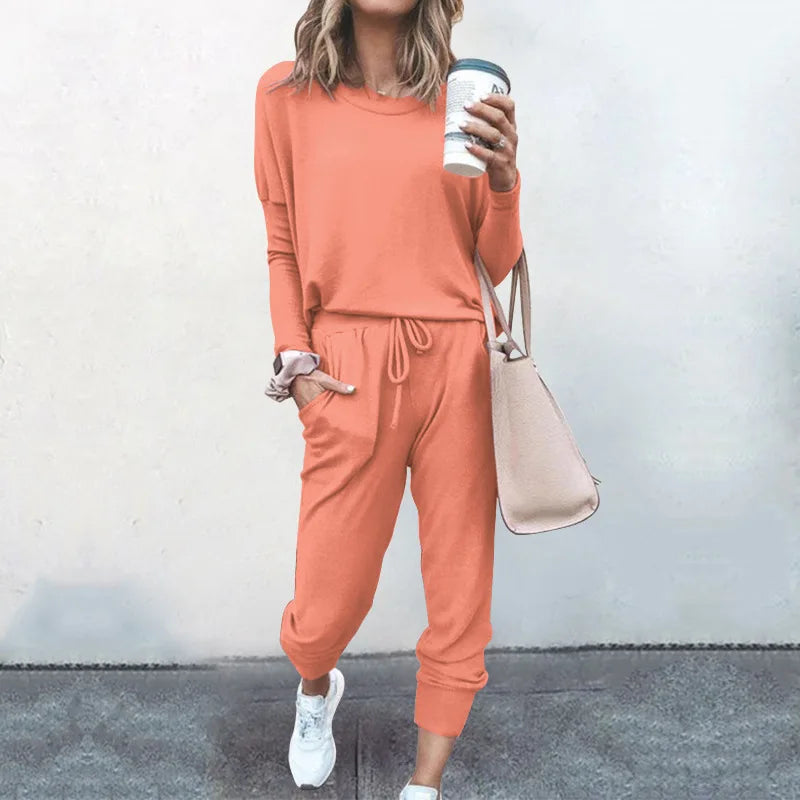 Conjunto Feminino Casual de Duas Peças com Blusa de Manga Comprida e Calça com Cordão para Ficar em Casa
